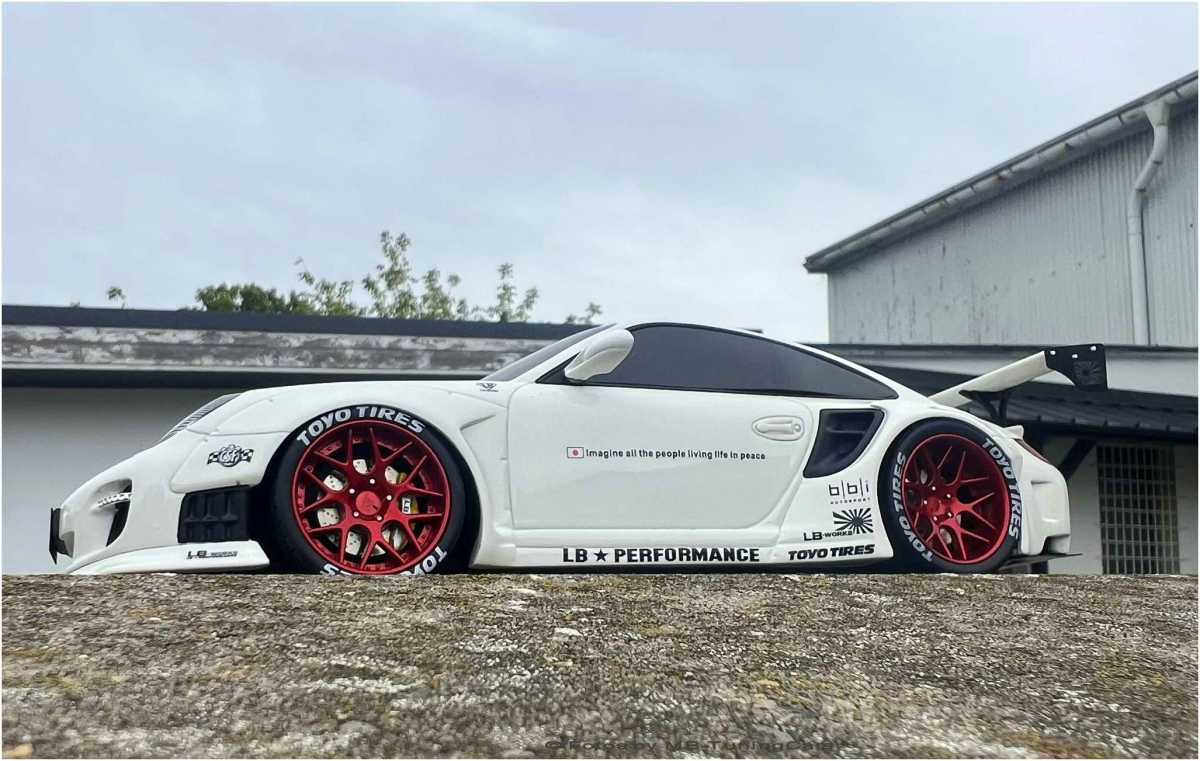 1:18 Porsche 911 Typ997 Liberty Walk LB Performance Edition - NEU